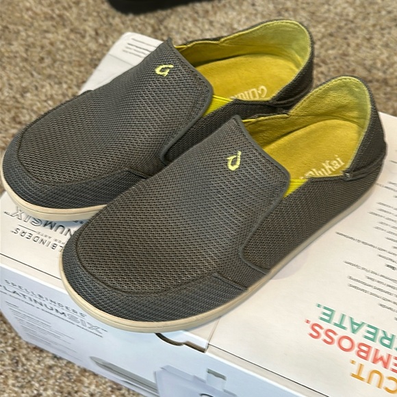 OluKai Other - NWOB-OluKai Nohea Mesh slip on in Mustang/Lime peal fabric